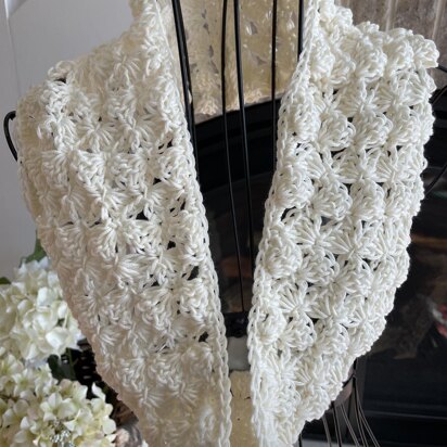 The Spring Lace Cowl