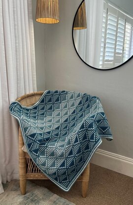 Inverter Mosaic Crochet Blanket