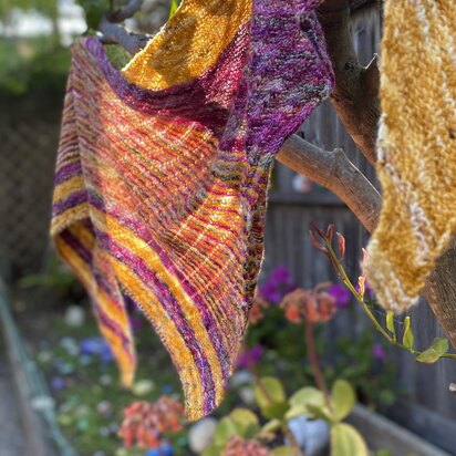 Rad Honey Shawl - knitting pattern