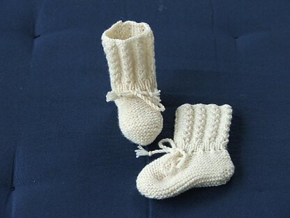 Cable Beanie, Mittens and Booties
