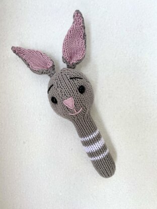 Pattern: Knitted baby bunny rattle