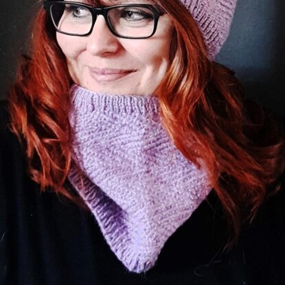 Orchid Kiss Cowl
