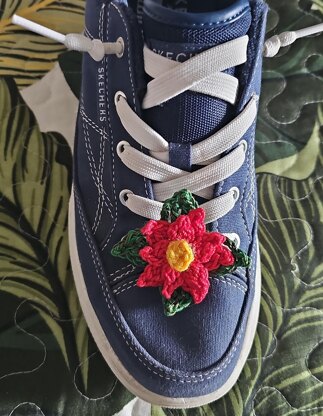Poinsettia Sneaker Charm