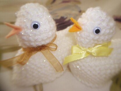 EASTER CHICK CHOCOLATE EGG COVER KNITTING PATTERN