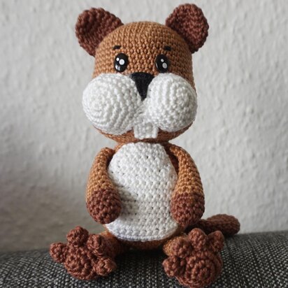 Crochet pattern beaver Woody