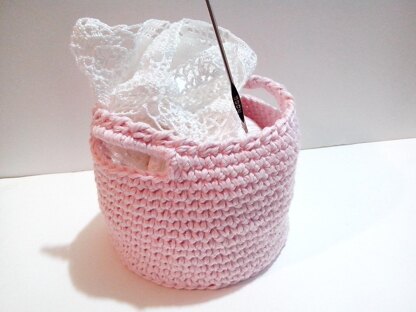 Pink mini basket