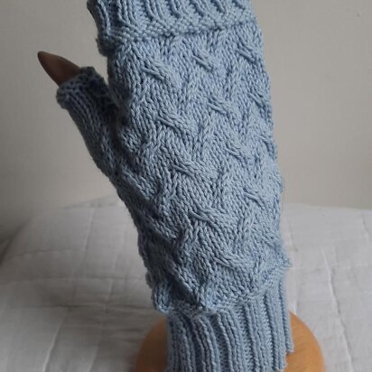 "Ice Queen" Fingerless Mittens