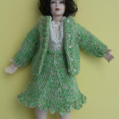 HMC51 Cardigan and skirt outfit for the dolls house