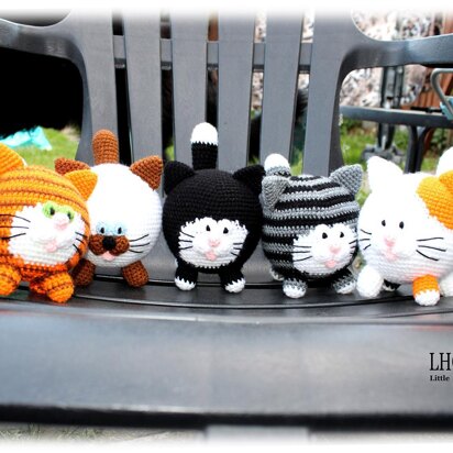 Five Ball Cats Crochet Pattern