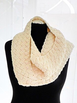 Scandinavian Winter Scarf "Hygge"