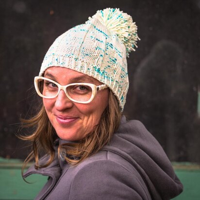 Snowy Peaks Hat - knitting pattern