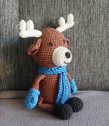 Crochet pattern Xmas moos Loki