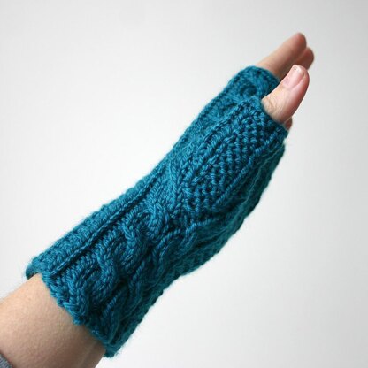 Gingerbread Icing Fingerless Gloves