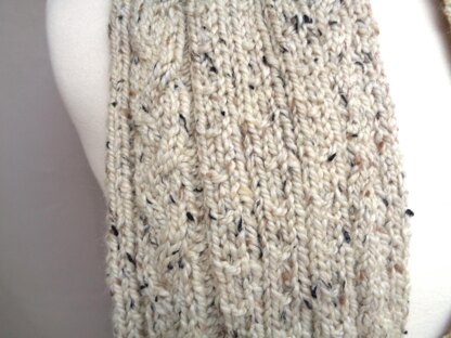 Pebble Road Keyhole Scarf