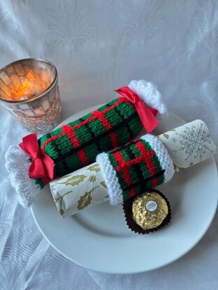 DK knitting pattern Tartan Plaid Christmas cracker and Napkin ring