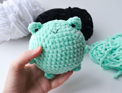 Crochet plush Frog pattern