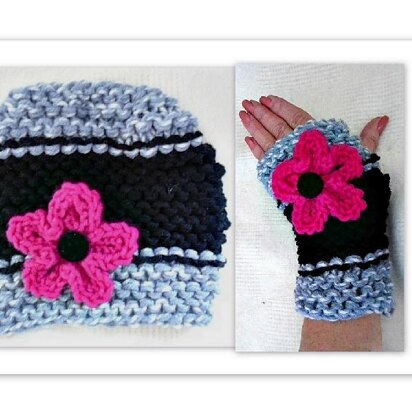 #925 - 3 Piece KNIT Set, hat, flower, texting gloves