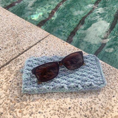 Pool Ripple Sunglasses Case