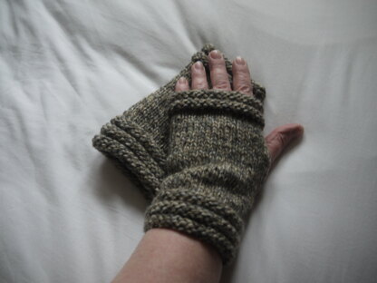 My Easy  Fingerless Mitts