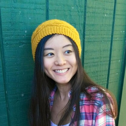 Cozy Peiskos Cabled Brim Beanie