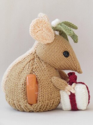 Christmas Mistletoe Mouse Tea Cosy