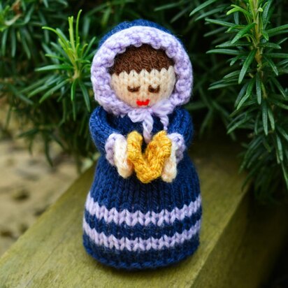 Christmas Carol Singer Doll Knitting Pattern - Toy Knitting Pattern