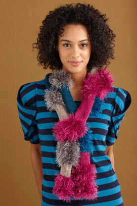 Glamorous Furry Scarf in Lion Brand Vanna's Choice and Fun Fur - L0695