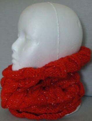 Easy Peasy 3 Stitch Cabled Cowl