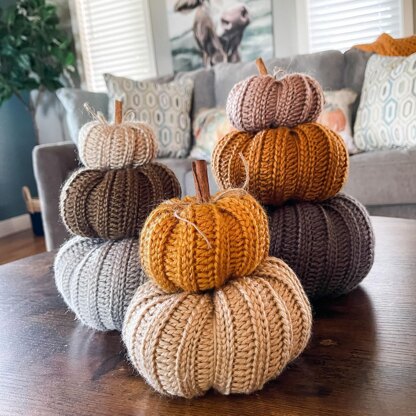 Country Harvest Ribbed Pumpkins