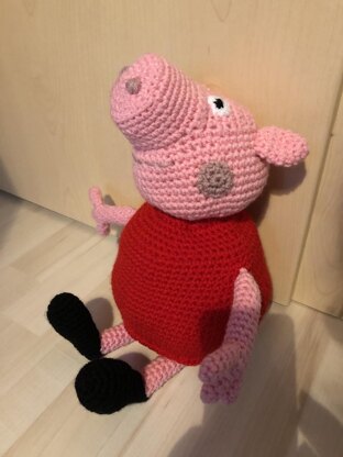 Little Pig amigurumi doll