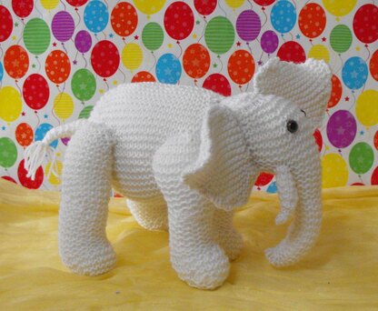 NURSERY WHITE ELEPHANT TOY KNITTING PATTERN - MADMONKEYKNITS