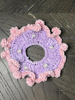 Pearl Plush Crochet Scrunchies