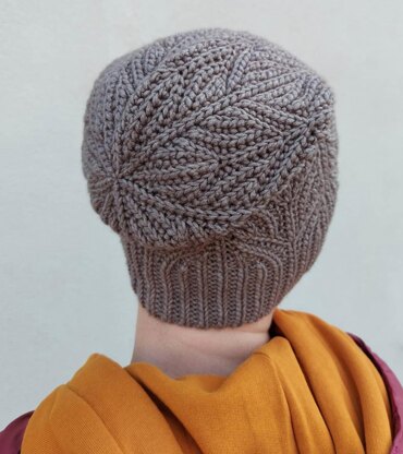 Majestic crochet hat