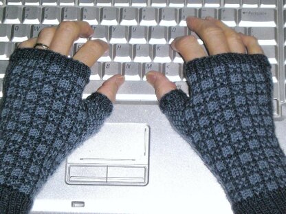 Checkmate Fingerless Mitts