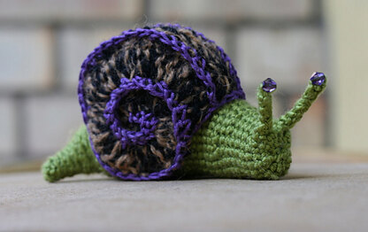 "75 Birds, Butterflies and Beautiful Beasties to Knit and Crochet"