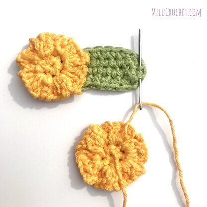 Melu Crochet NO BUTTON Ear Saver pattern