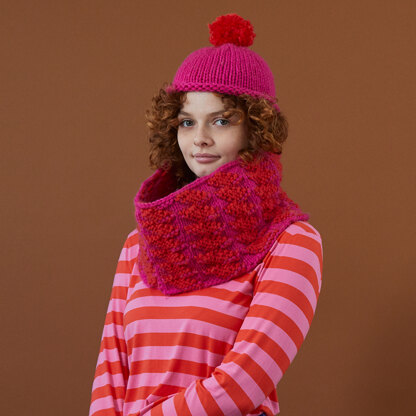 Debbie Bliss Zig Zag Cowl and Bobble Hat PDF