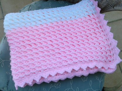 Wavy baby blanket