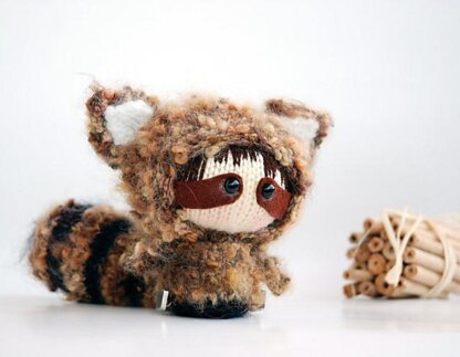 Raccoon Doll with removable tail. Toy from the Tanoshi series.