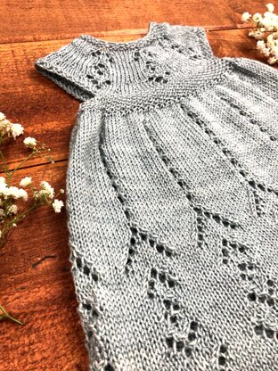 Calisee Knitting pattern by Taiga Hilliard Designs | LoveCrafts