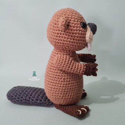 Bobby the Beaver - UK Terminology - Amigurumi