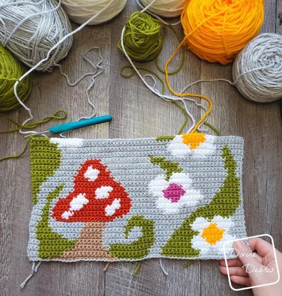 'Shrooms and Blooms Wall Hanging