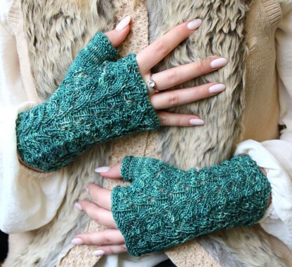 Chase the Dragon Mitts