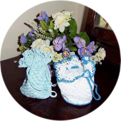 Crochet wedding reticule