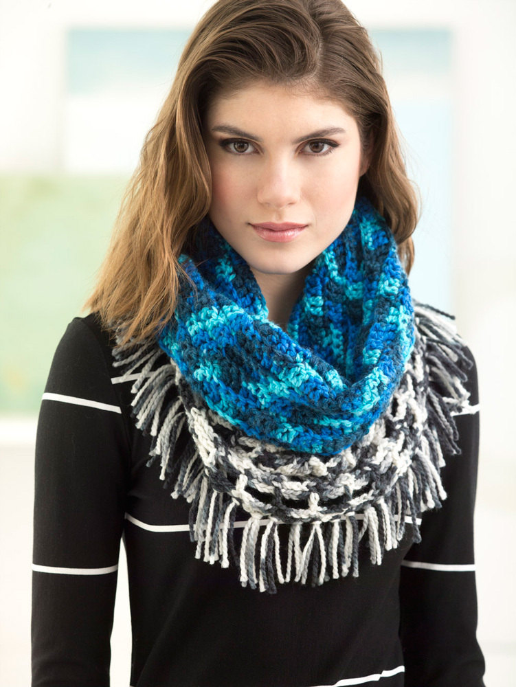 Clearwater Cowl in Lion Brand Colour Waves - L60029 - Downloadable PDF