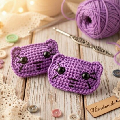 A crochet kitty hair clip