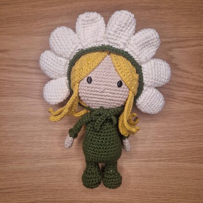 Amigurumi Daisy Doll