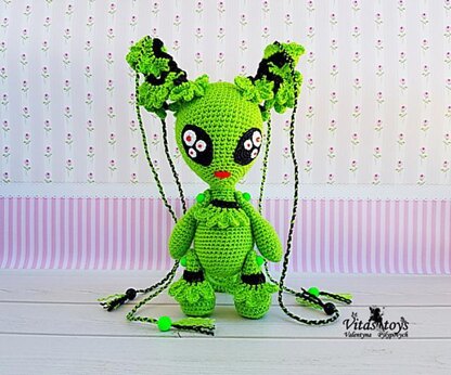 Crochet Cute Alien Girl