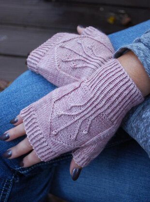 Hermia Mitts