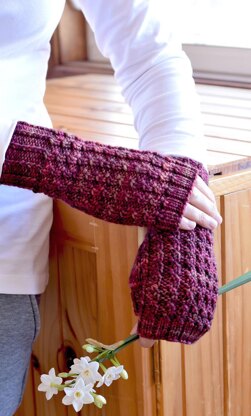 Araluen Fingerless Mitts